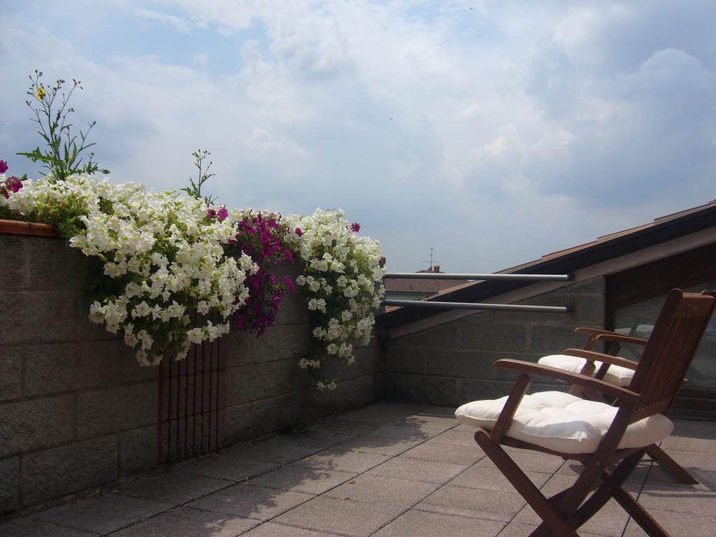 The Flower Garden Scanzorosciate ภายนอก รูปภาพ